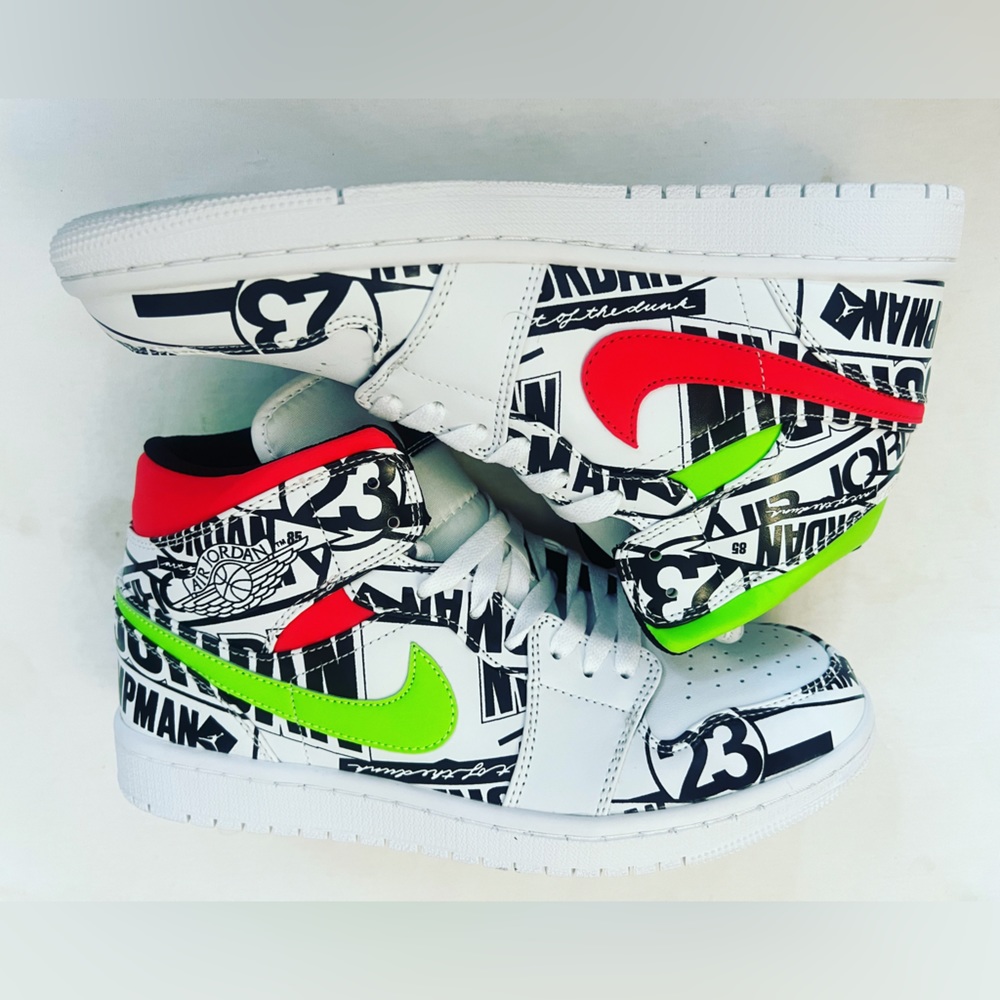 Nike Air Jordan 1 Mid All Over Print Logos Shoes Size 9.5” No Box Just New